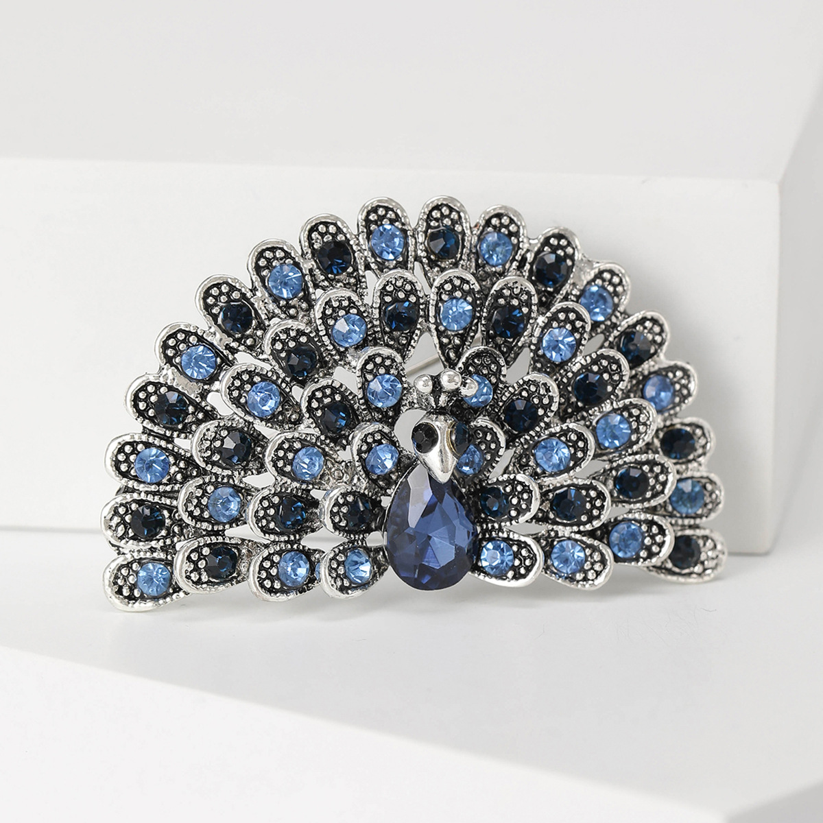 16g Weight Rhinestones Inlay Material Brooches Classification Banquet Occasion Alloy Material Peacock Pattern All Seasons Season Women's Gender Inlay Design Retro Style Retro Pin Peacock Alloy Inlay Rhinestones Women's Brooches 20