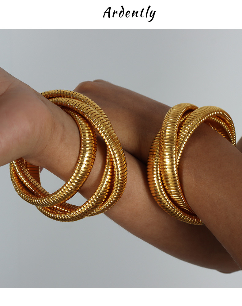 103g Weight 0.03µm-0.05µm Gold Plating Thickness PVD Coated Real Gold Plated 18K Gold Color Block Solid Color Titanium Steel Simple Style Waterproof Non Tarnish 304 Stainless Steel Bangle