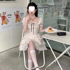 2026夏季新款大码甜美方领泡泡袖波点蛋糕连衣裙法式复古气质裙子