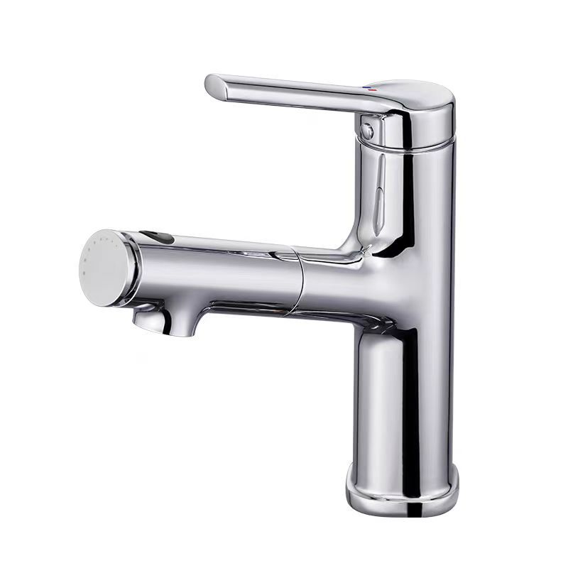 Rocía agua sobre plata