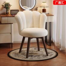 �͹Ō�ľ�ȿ�����y�����y�����μ���Ů���������D��y̨���y����