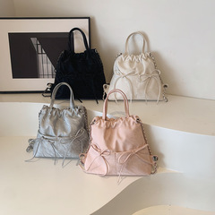 流行2024女包少女韓版簡約單肩斜挎包褶皺質感夏季新款手提包