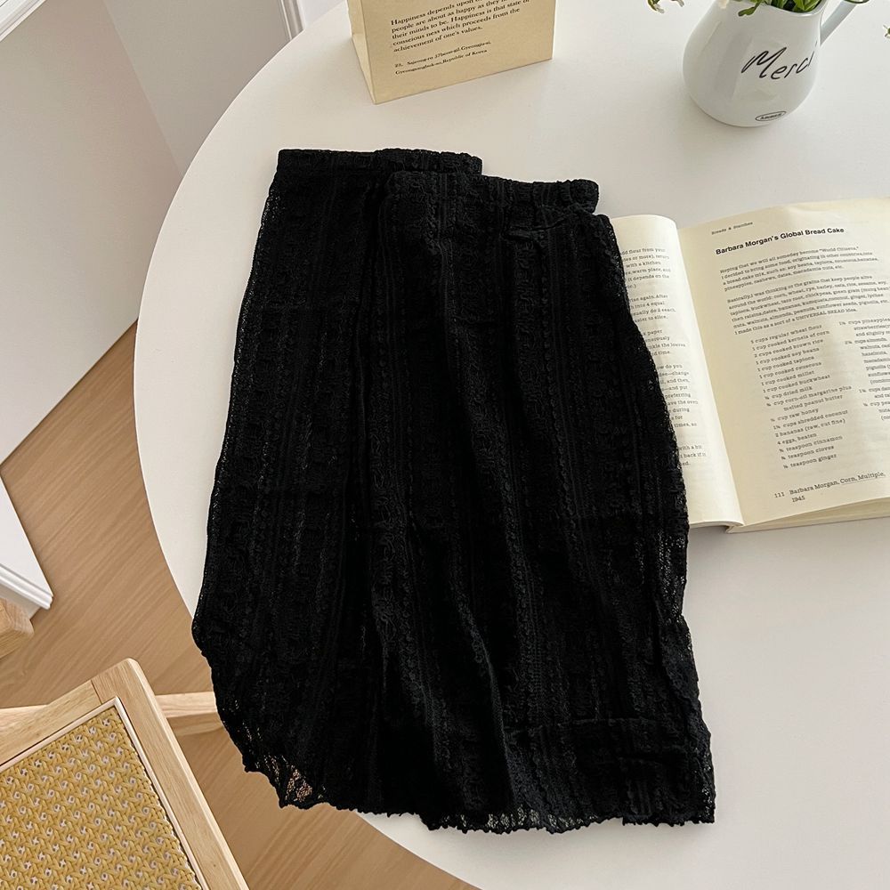 검은 세로 줄무늬