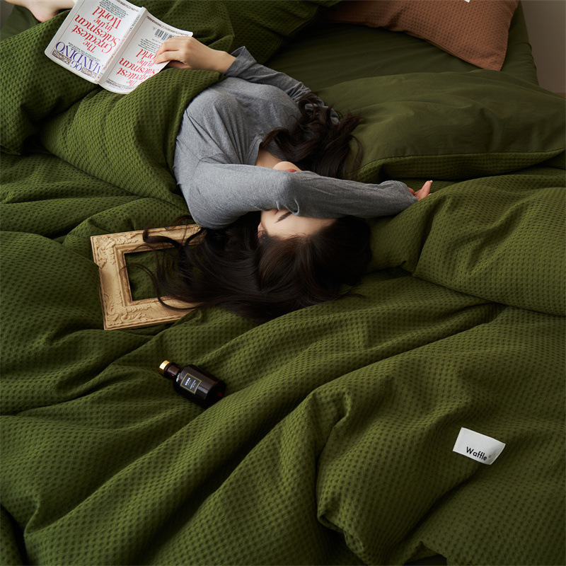 Set di biancheria da letto in stile nordico, a tinta unita, con trama a nido d'ape, delicata sulla pelle ed elegante, ideale per la camera da letto. Composizione: tre pezzi._voghion.com