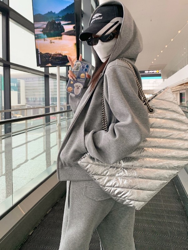 SUNONEONE 灰色美式短款运动卫衣套装女秋季新款休闲外套卫裤短裤|undefined