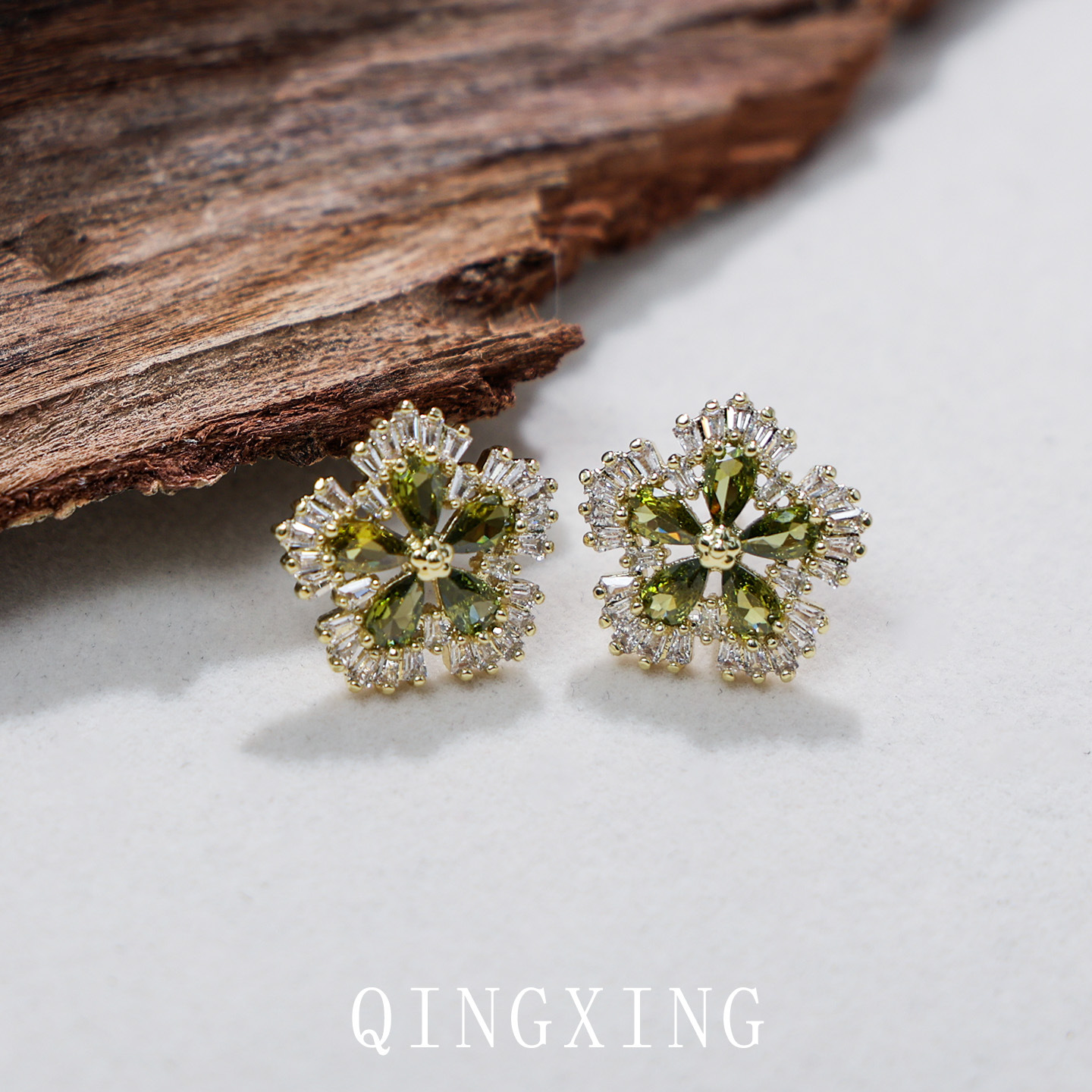 Boucles d'oreilles flocons de neige en zircon vert olive, style forêt, élégantes et polyvalentes, pour jeunes filles._voghion.com