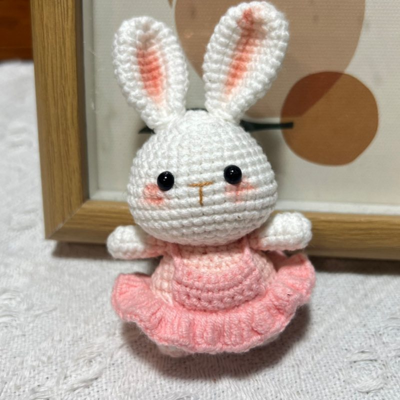 Lana tejida a mano terminada linda muñeca conejito colgante hilo de lana tejido exquisito colgante llavero creativo