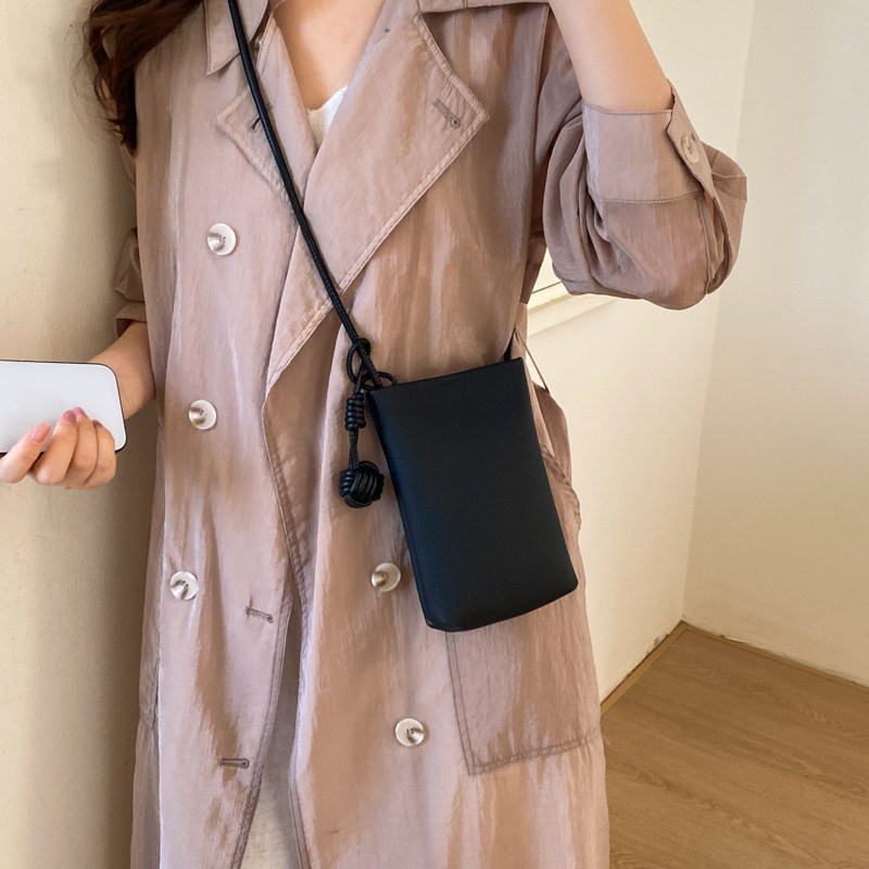2026 bolso de hombro para teléfonos móviles nuevo diseño bolso de verano nicho de viaje universal moda popular para mujeres
