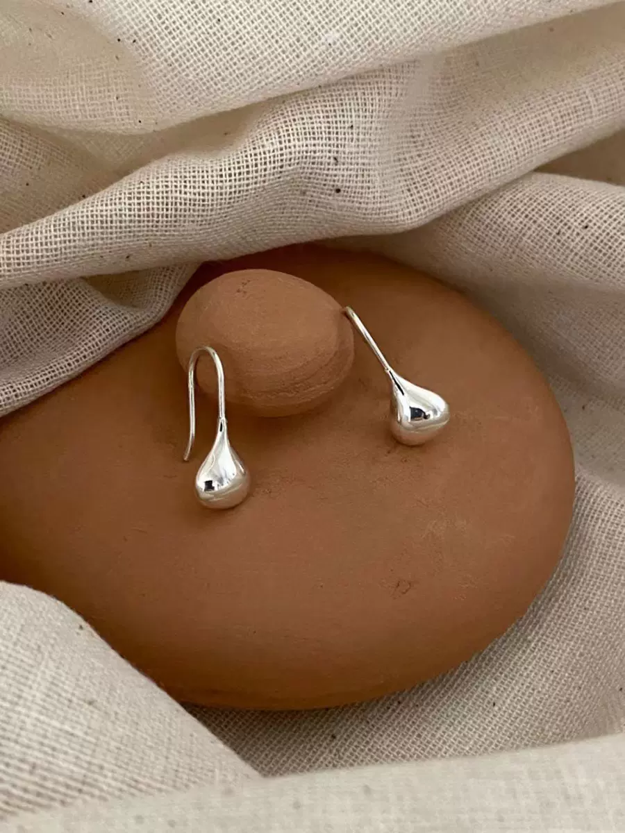 按周末韩国饰品925纯银ins风格极简气质水滴金属耳环ins风爆款