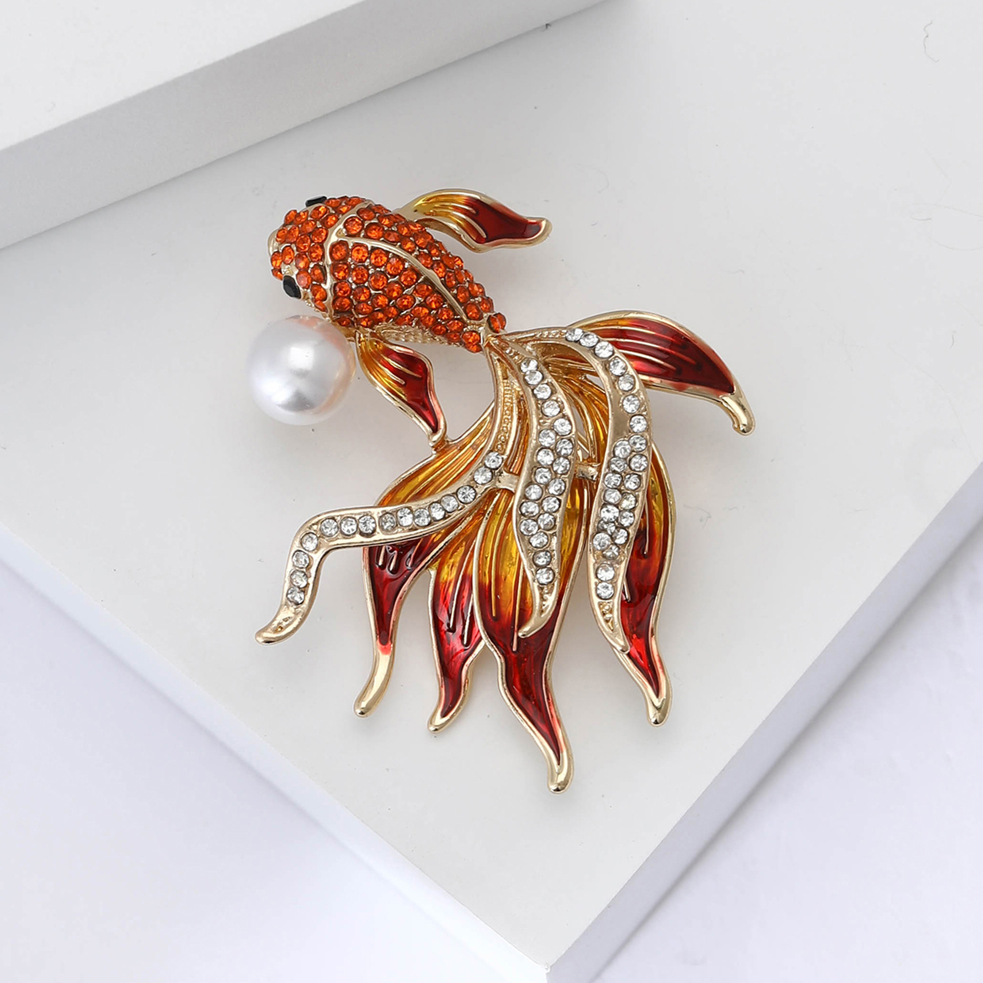 Unisex Gender Vintage Style Classic Style Pin Goldfish Alloy Rhinestones Unisex Brooches