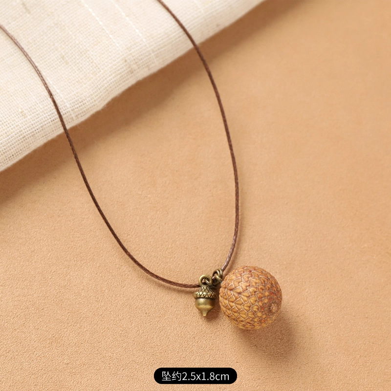 33-plant necklace (lychee fruit)