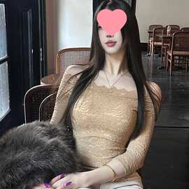 JIUWU/酒午 微胖mm纯欲一字肩蕾丝打底衫女气质辣妹修身短款上衣