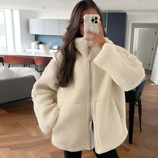 �W��ë�����׎��ڴ��L��С����ë�q�A��Ů�ﶬ�߼��Ё��R�dŮ�b