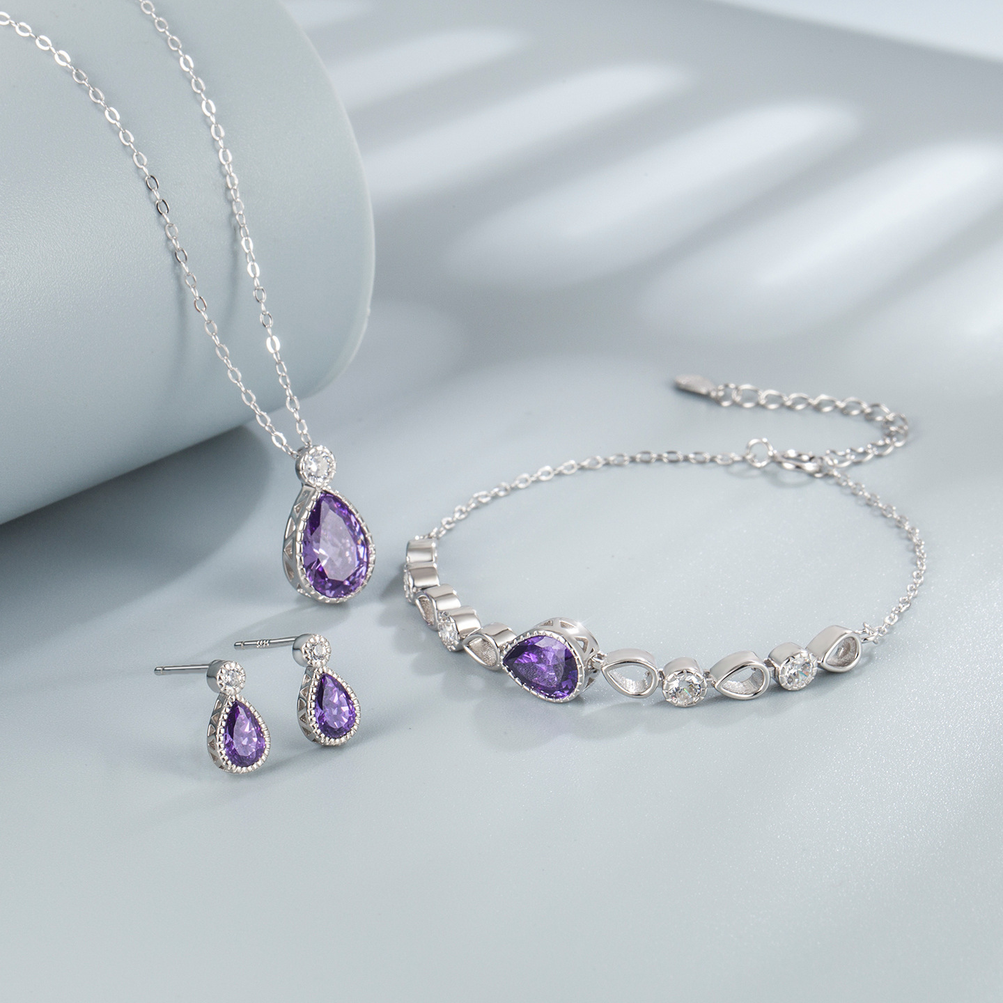 Daily Occasion 925 Sterling Silver Zircon Cable Chain Water Droplets Pendant Necklace