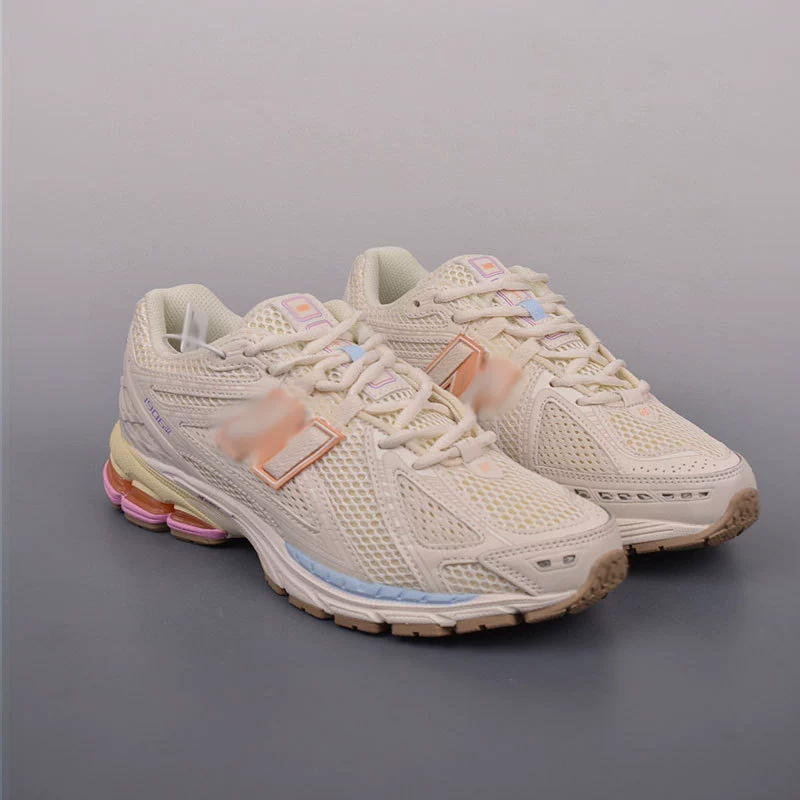 Footwear, breathable sports sports shoes for beloved
