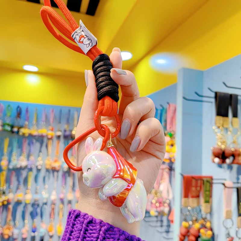 Llavero de oso de resina con colgante de muñeca de dibujos animados, cadena para teléfono móvil para mujer, llavero, colgante decorativo para bolso.