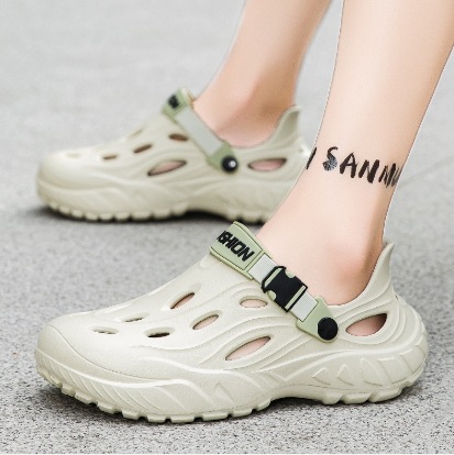 2025 primavera nuevo antideslizante EVA hombre grueso y suave al aire libre zapatos deportivos casuales para hombres zapatos deportivos agujeros