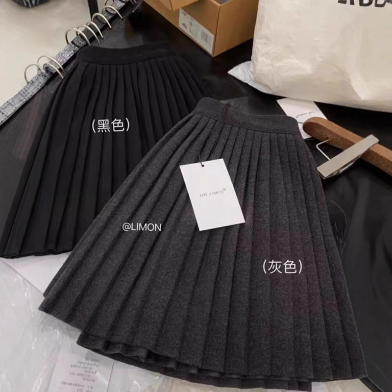 Miu Gray Pleated High-Waisted Slimming Look Knitted Skirt for Women 2026 Autumn and Winter New Style Woolen A-Line Short Skirt Trendy