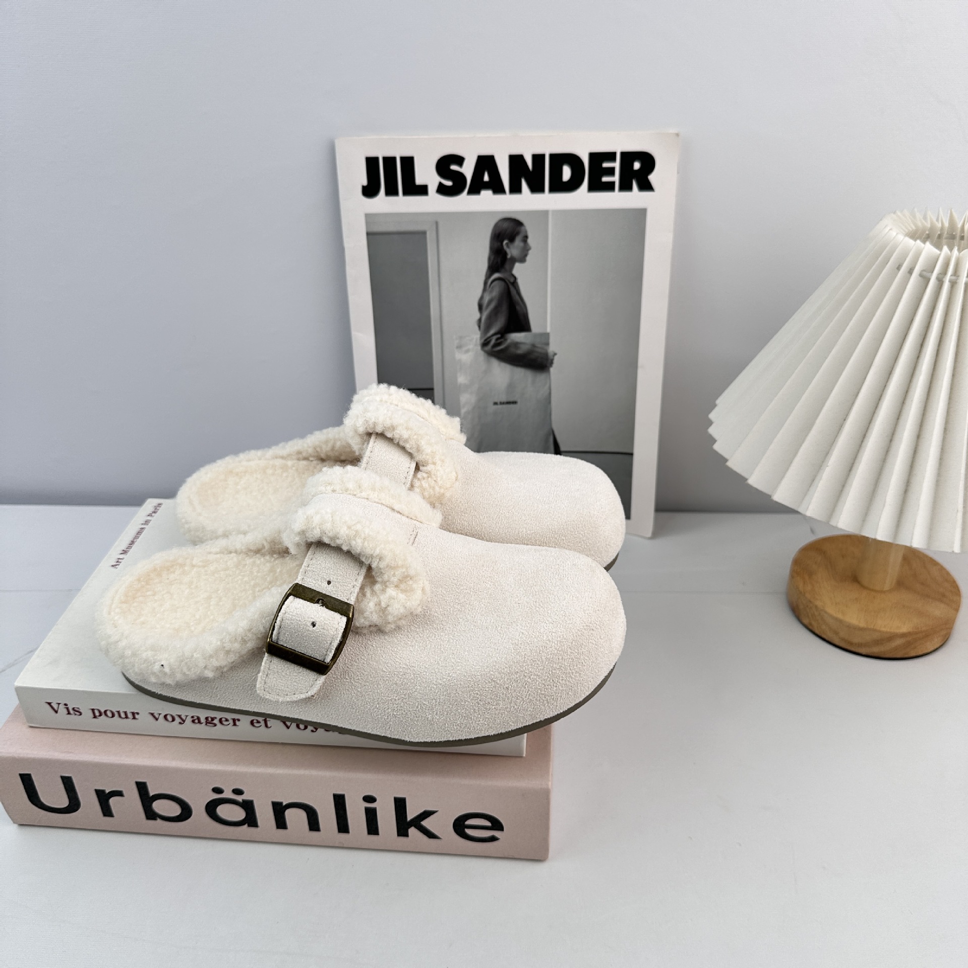 Yuanbo 2025 otoño y invierno nuevo estilo de moda con zapatillas de terciopelo, zapatillas de algodón vintage Burken perezosas image 9