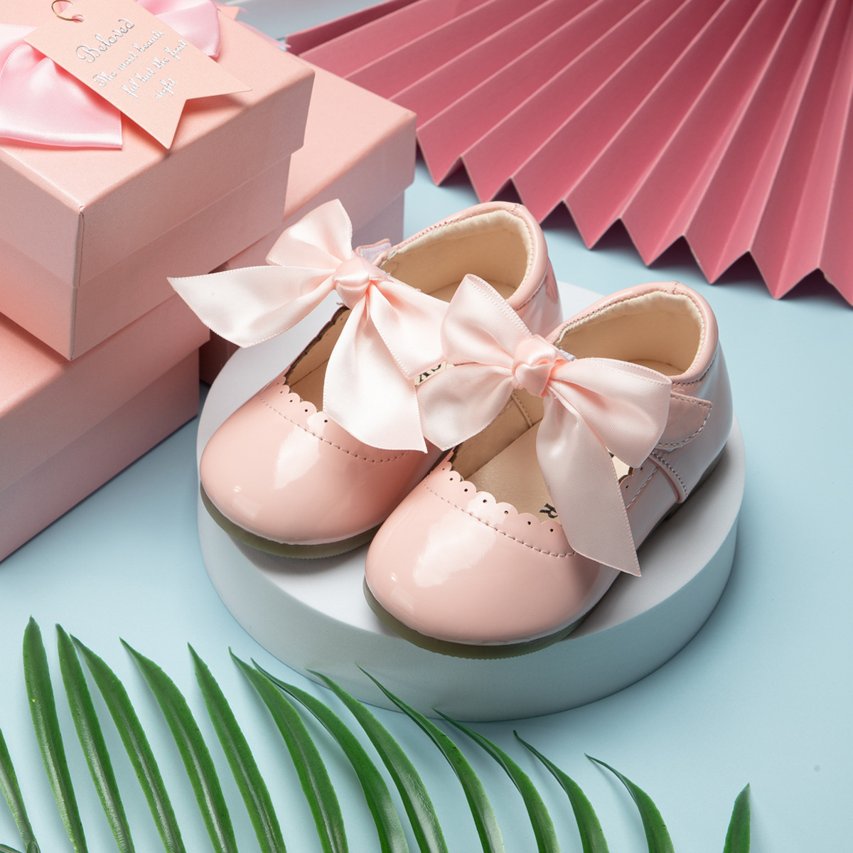 Daily Occasion Waterproof Function Women's Fashion Solid Color Patent Leather Round Toe