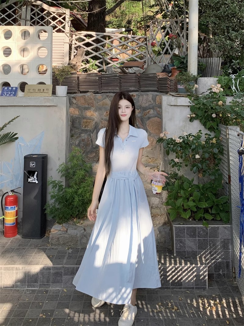 韓国ポロカラーストラップ半袖ドレス女性の夏ニッチウエストユニークな美しいブルーaラインロングスカート