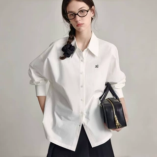 2026春新款刺绣白衬衫女后背系扣设计感小众叠穿通勤百搭衬衣
