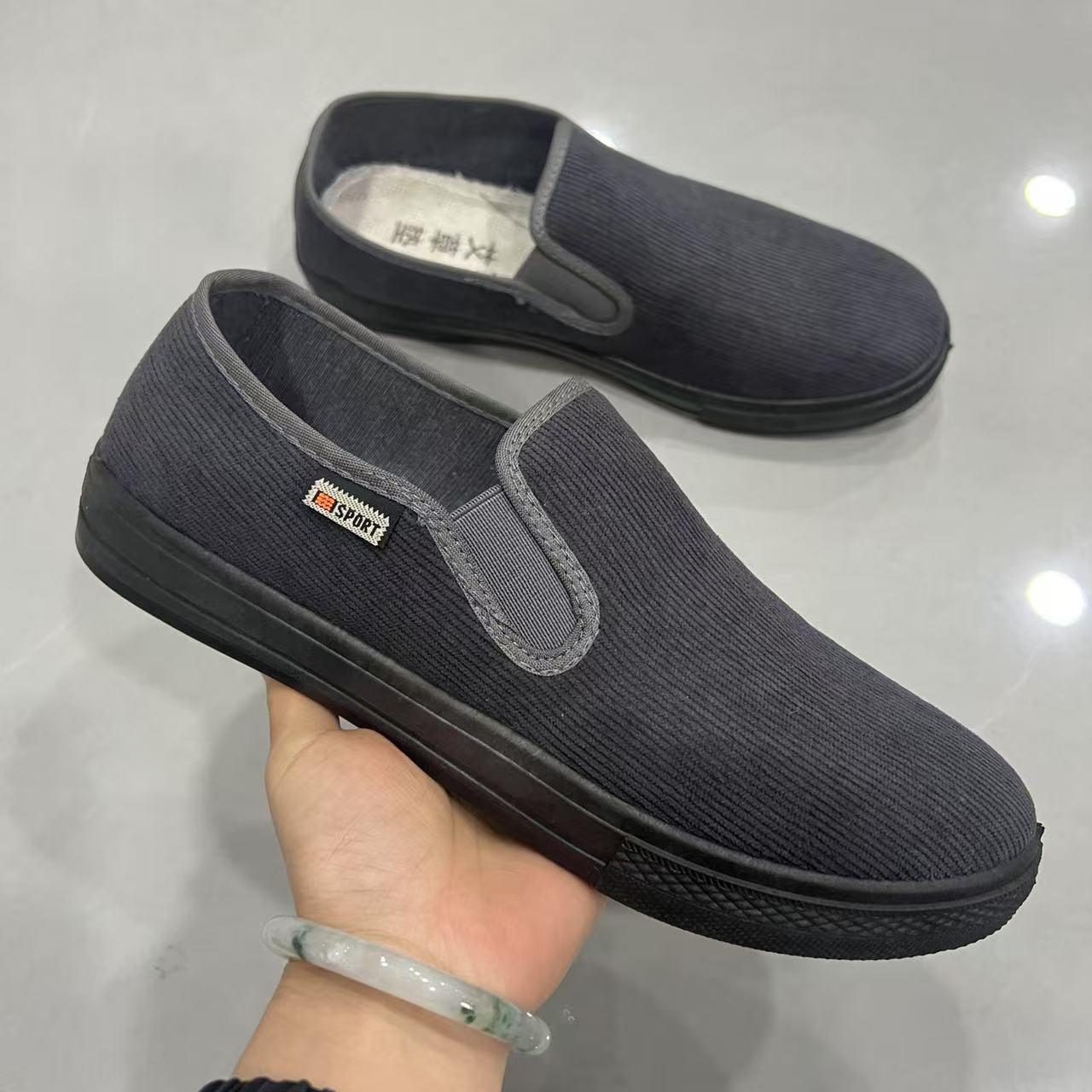 Zapatos de tela viejos de Beijing, pana, zapatos de papá de mediana edad y ancianos, zapatos de cocina, ropa de trabajo, zapatos individuales, zapatos casuales al por mayor para hombres