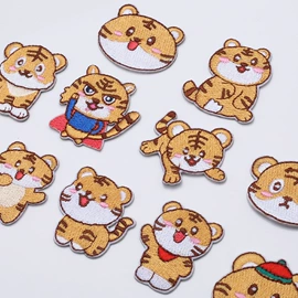 钮扣;布贴;胸针