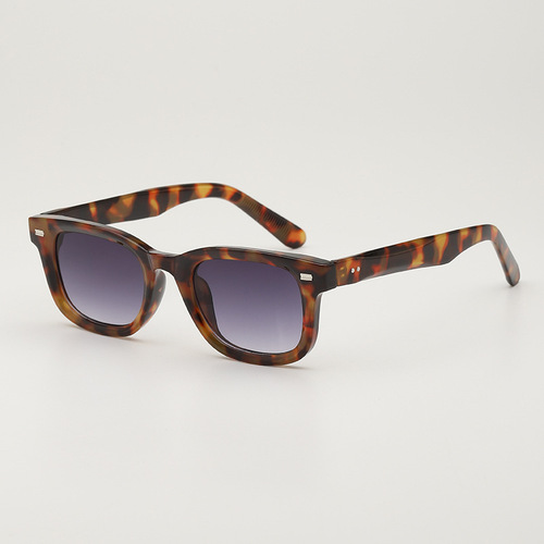 New Style Korean Retro Brown Sunglasses for Women Trendy UV Protection Sunglasses for Men Stylish and Fashionable Sunshading Sunglasses