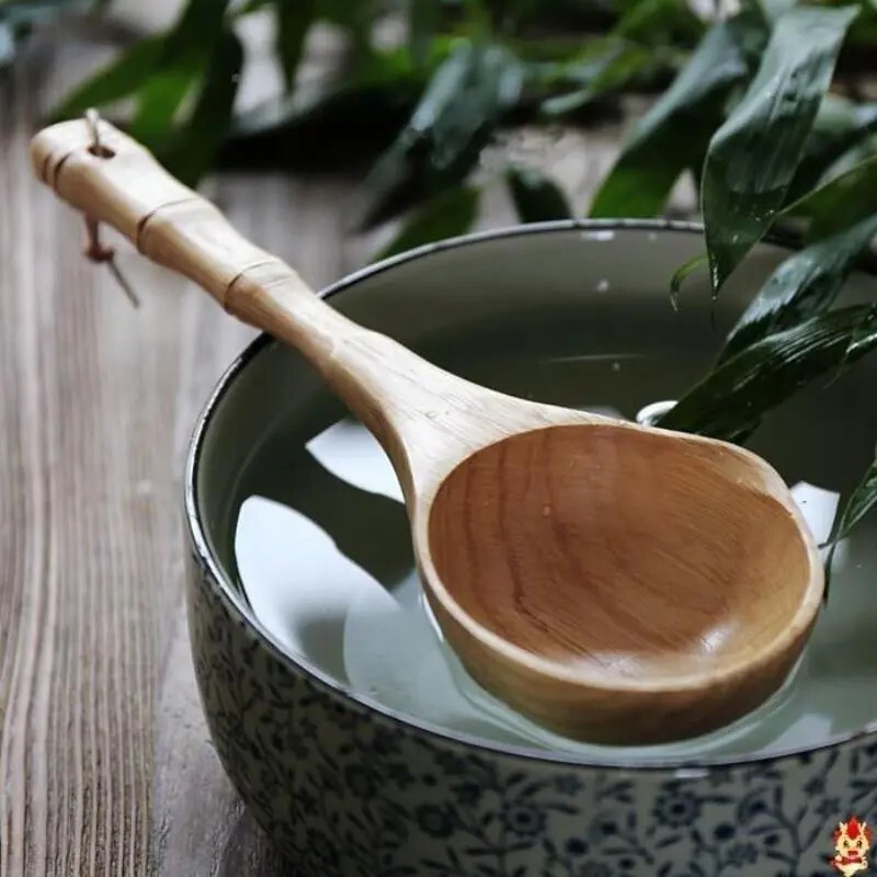 KOMU bath Spoon bath water spoon Beech wooden spoon beauty salon water spoon solid wood spoon bath spoon household long handle water spoon KOMU bath Spoon bath water spoon Beech wooden spoon beauty salon water spoon solid wood spoon bath spoon household long handle water spoon