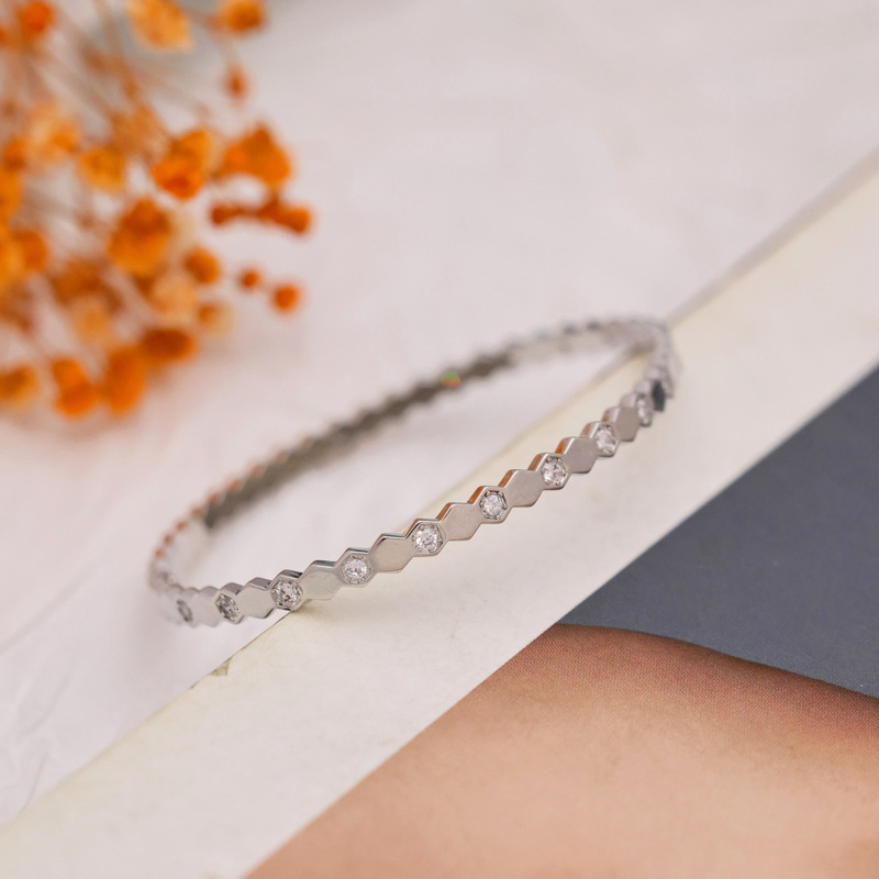 Shangmei Polka Dot Electroplated Bracelet Oval Bracelet Women's Wholesale Summer Jewelry High-End Jewelry Women's Accessories