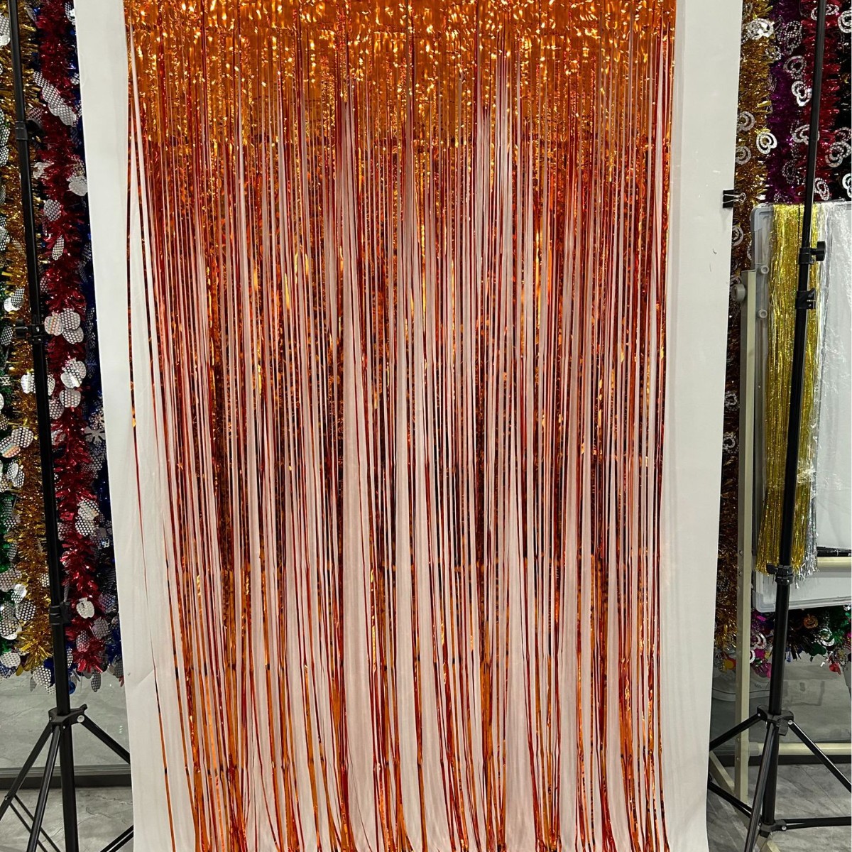 Decoración al aire libre de Amazon, cortina de lluvia brillante colorida, suministros para fiestas, borlas, cortina de lluvia, decoración navideña