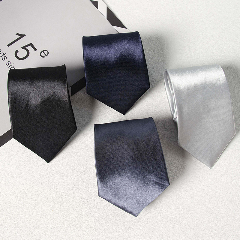 Los fabricantes venden al por mayor el nuevo estilo de seda de poliéster sin cremallera corbata versión coreana de los hombres de 8cm brillante fácil de tirar corbata de color sólido