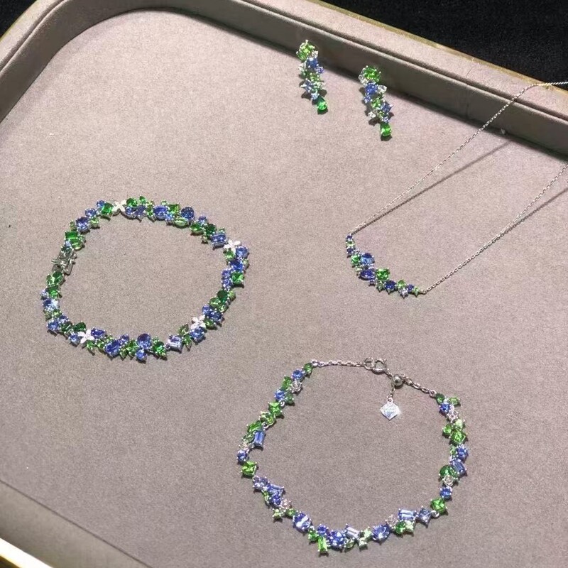 "Monet's Garden" Three-Piece Set of Green and Blue Double Diamond Bracelets, Necklaces and Earrings, New Accessible Luxury and High-End Accessories