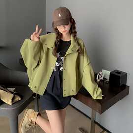 绿色工装夹克外套女短款2026秋装新款韩版洋气炸街小个子盐系上衣