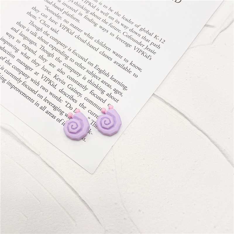 Simple Style Animal Heart Shape Plastic Epoxy Women's Ear Studs 1 Pair display picture 3