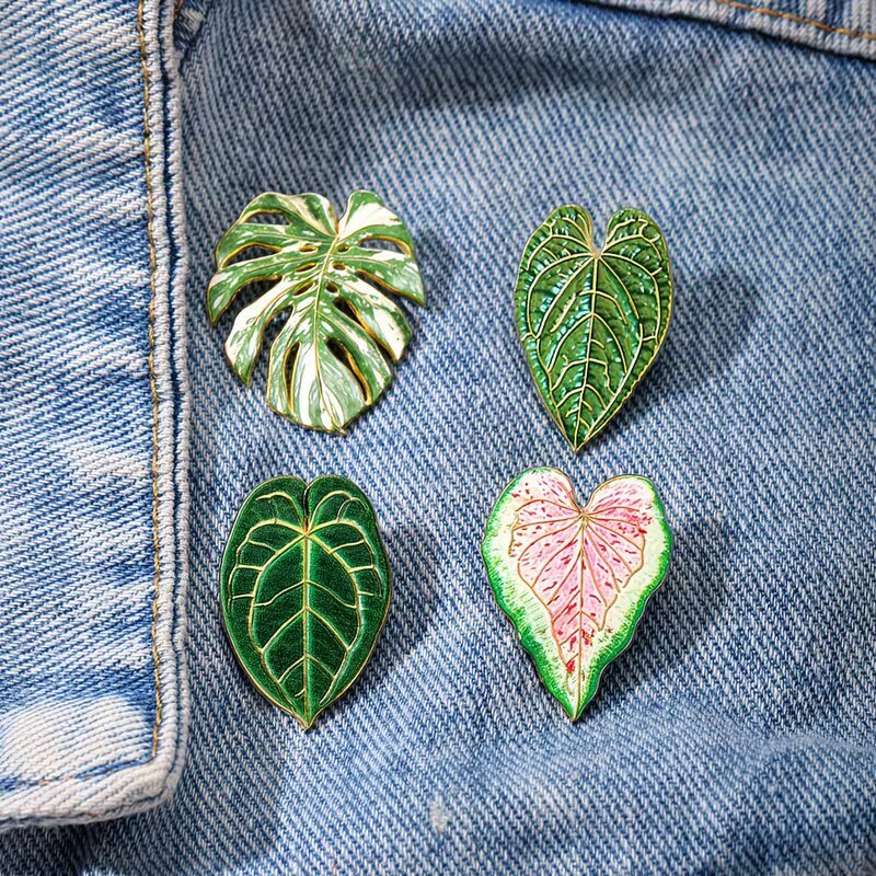 Plantas tropicales broche de color hoja de bambú de espalda insignia de aleación pin ropa bolsas de lápiz accesorios mochilas al por mayor en stock