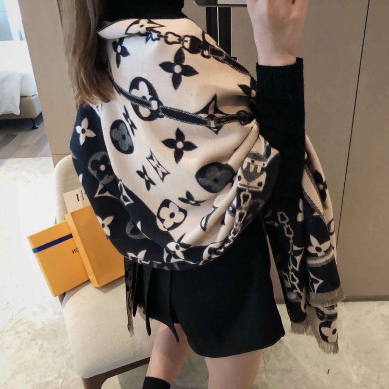 Autumn and winter scarf Autumn and winter Europe and America Korean Edition Cape thickening Cashmere Versatile Trend Travel? Office Shawl