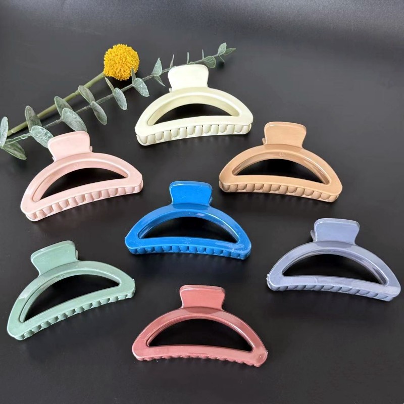 Camelia clip de garra Cabeza trasera 3 estilos mezclar y combinar clip de garra de moda 1 yuanes tienda de suministro al por mayor