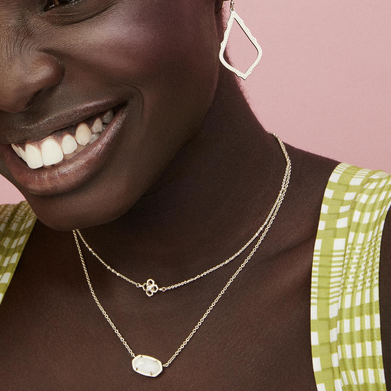 kendra-scott-elisa-pendant-nec