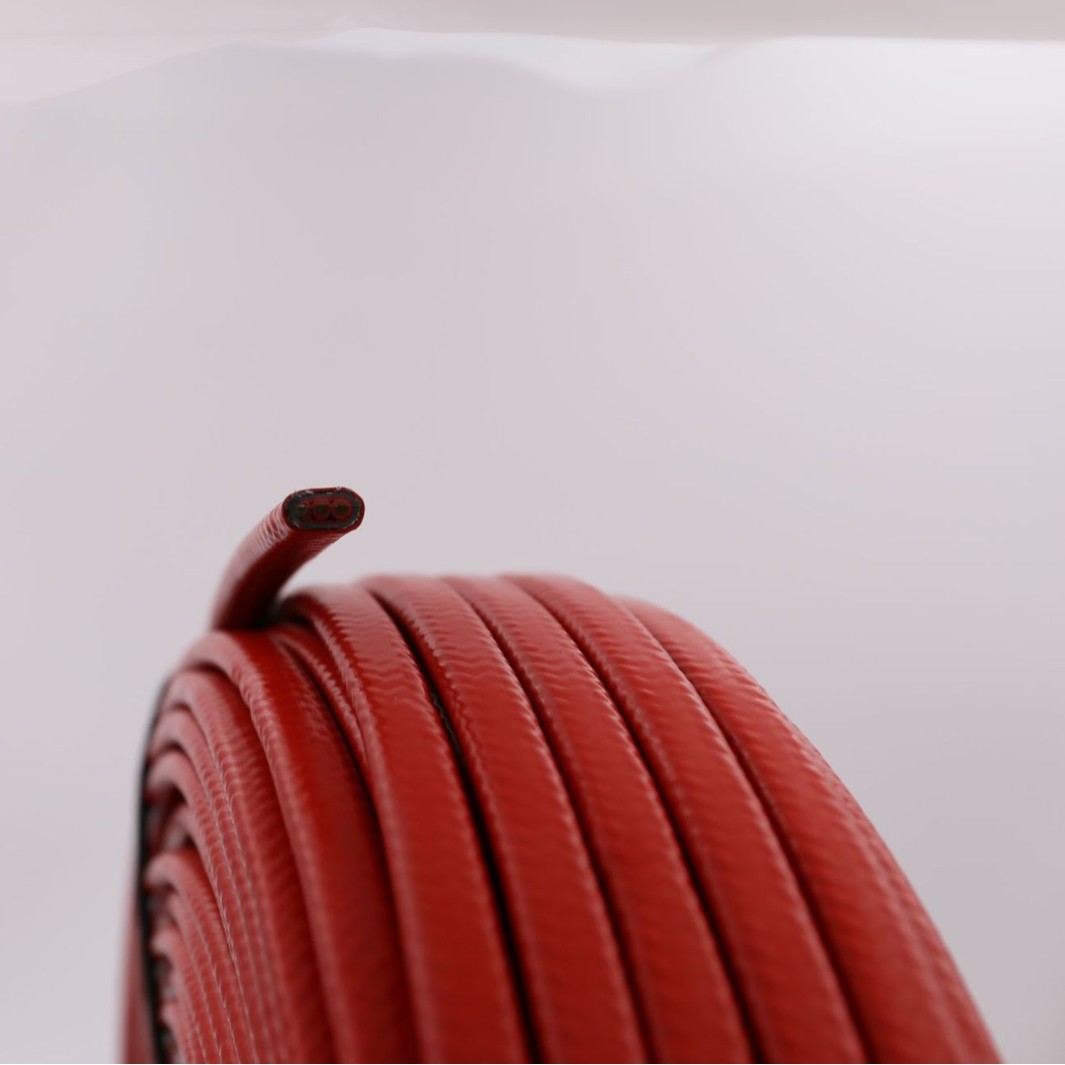 Parallel three-phase constant power heating belt with constant power enhanced electric heating belt 