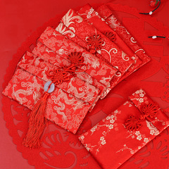 Chinese style red envelope fabric thousand yuan red envelope bag wedding change lipstick creative ten thousand yuan wedding return gift gold bag