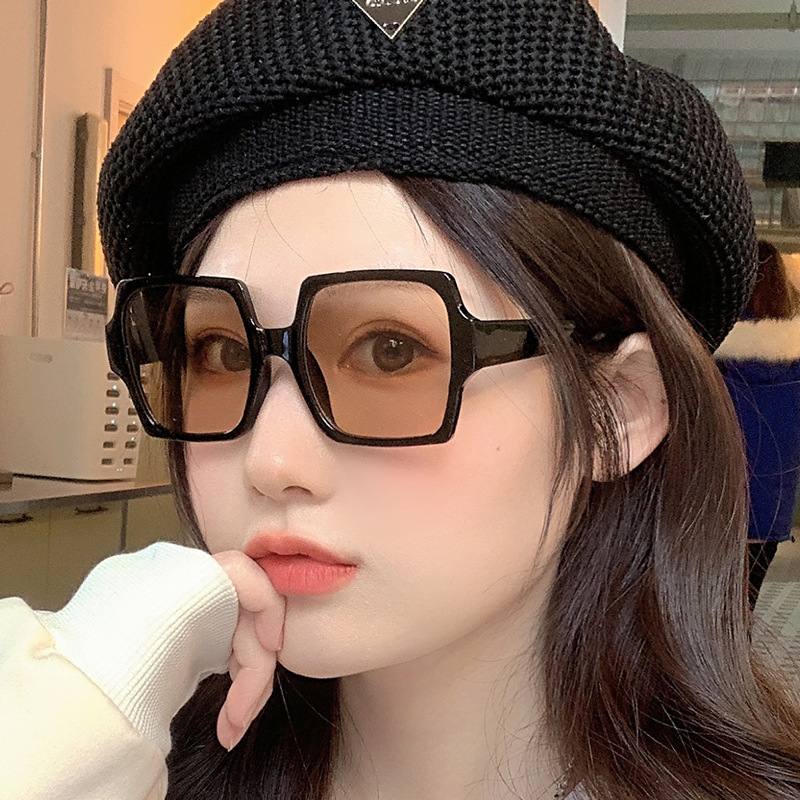 2022 nueva moda europea y americana gafas de sol cuadradas gafas de sol de calle de color jalea ins gafas de sol de tendencia transfronteriza