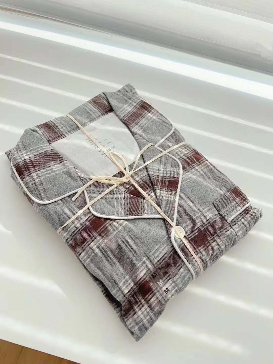 그레이 커피 체크 남성 스타일