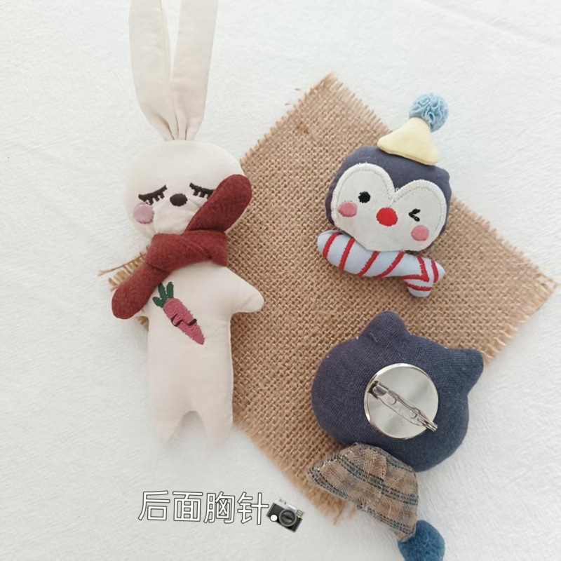 韓国版の新しい子供の漫画生地コサージュ小動物ブローチ甘くてかわいいクマウサギ綿入りアクセサリー女性用|undefined