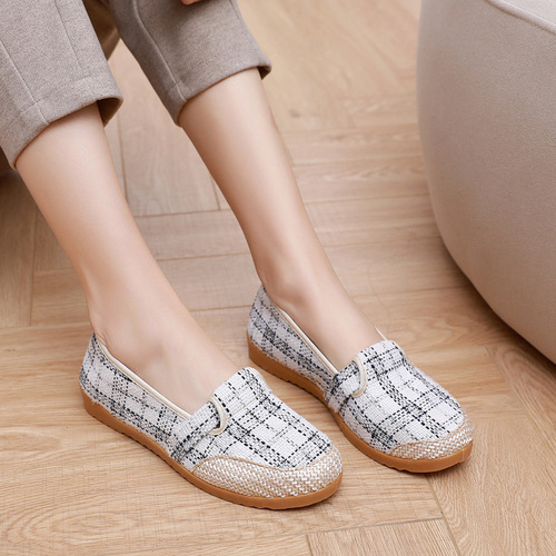 New old Beijing cloth shoes for middle-aged and elderly mothers, tendon soles, non-slip soft sole shoes, women's round-toe shoes for the elderly