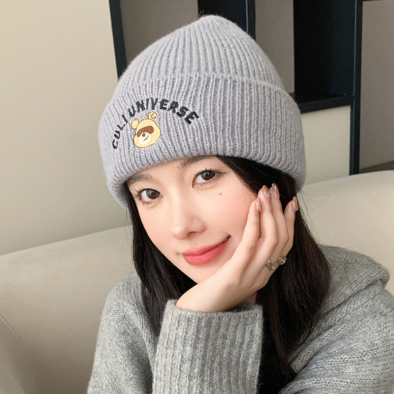 Women's Preppy Style Vacation Animal Letter Eaveless Wool Cap display picture 11