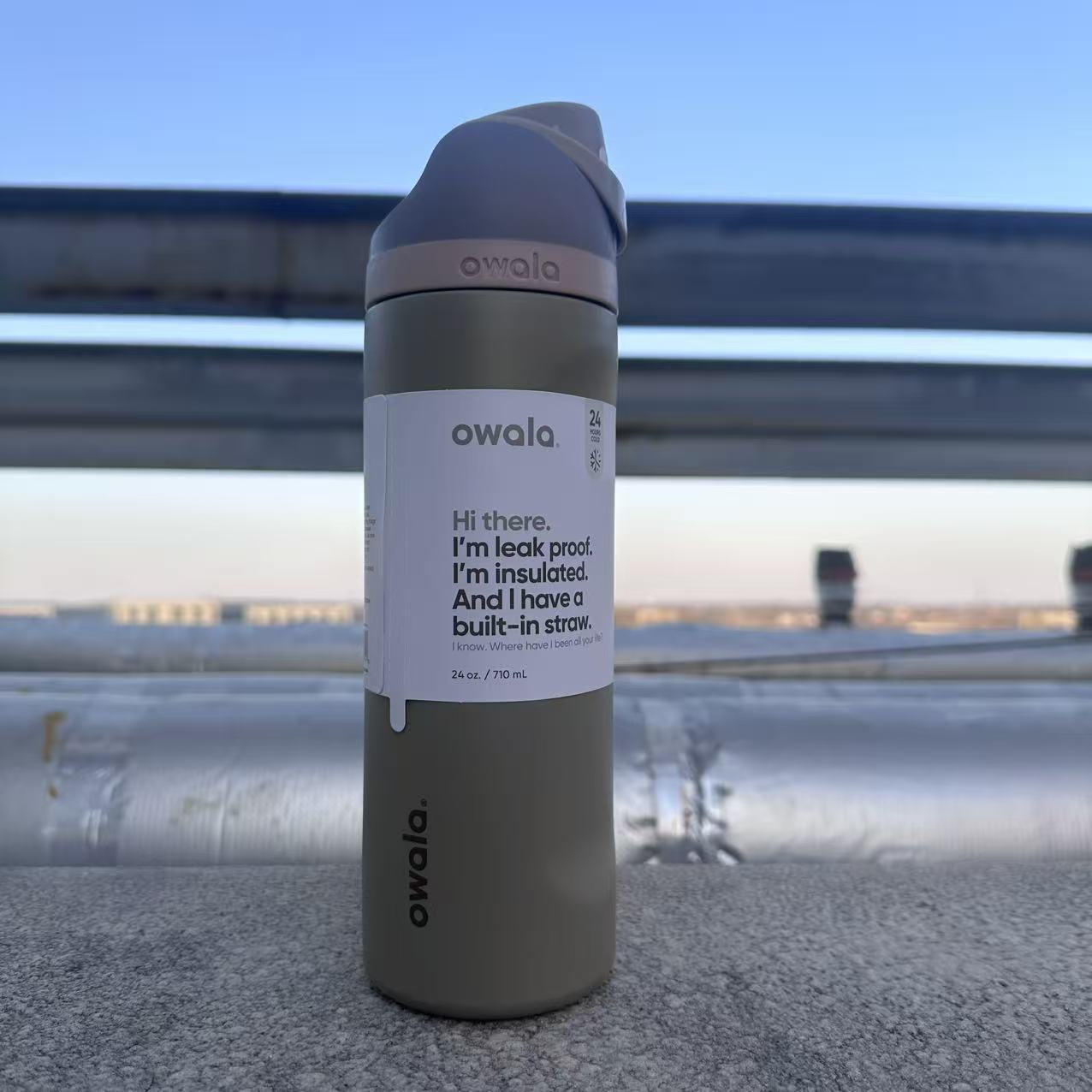 Owala en stock de gran capacidad portátil hervidor de agua al aire libre para hombres tazas de agua caliente de moda para mujeres tazas de fruta deportivas al por mayor