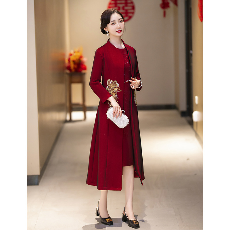 Mom wedding dress cloak happy mother-in-law wedding banquet dress elegant noble wedding dress coat velvet cheongsam Spring
