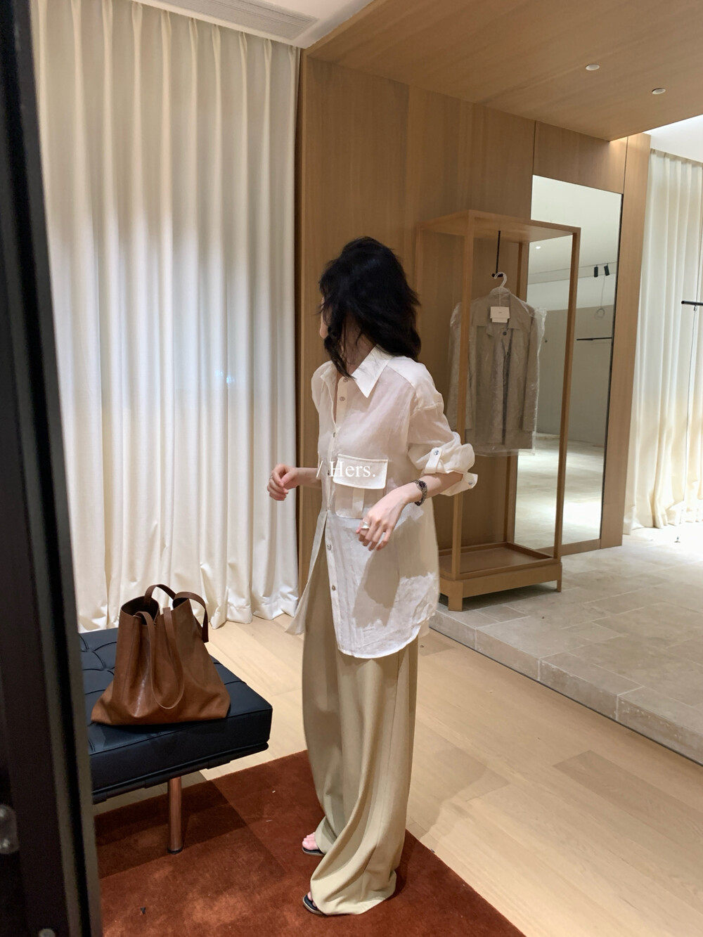 Áo sơ mi nữ dài tay cổ bẻ phối nếp gấp phong cách lão tiền — xám nhạt, màu cam, màu trắng chi tiết 24